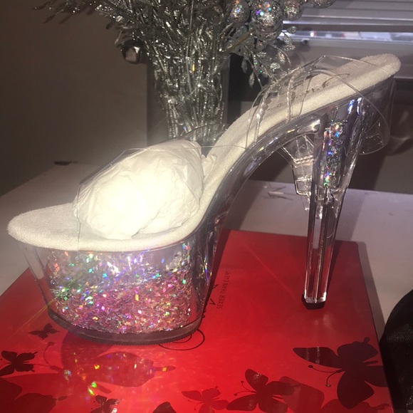 Women Platform Heels - Picture 1 of 4